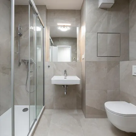 Zwirn Design Near Nivy Station & Downtown * Bratislava