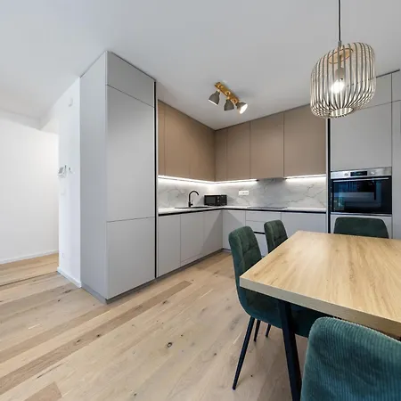 Apartment Zwirn Design Near Nivy Station & Downtown Bratislava