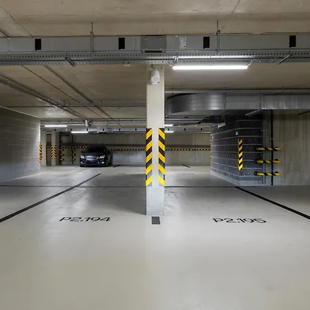 Zwirn Design Near Nivy Station & Downtown Bratislava