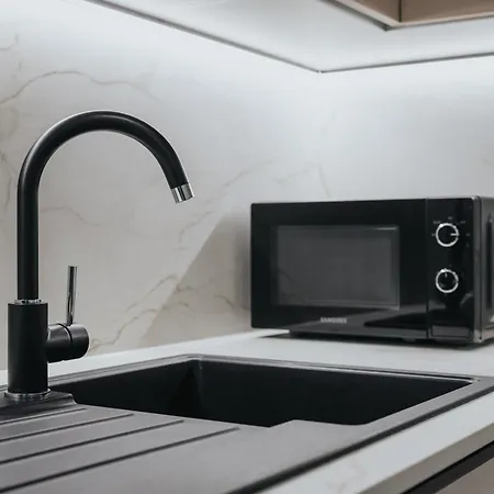 Zwirn Design Near Nivy Station & Downtown Apartment *