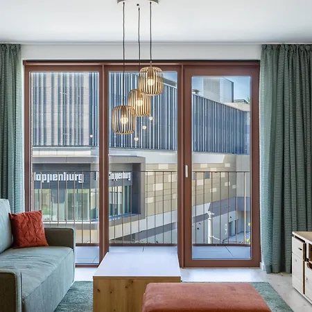 Zwirn Design Near Nivy Station & Downtown *