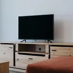 Zwirn Design Near Nivy Station & Downtown Апартаменты *