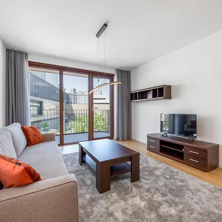 Zwirn Design Near Nivy Station & Downtown Апартаменты